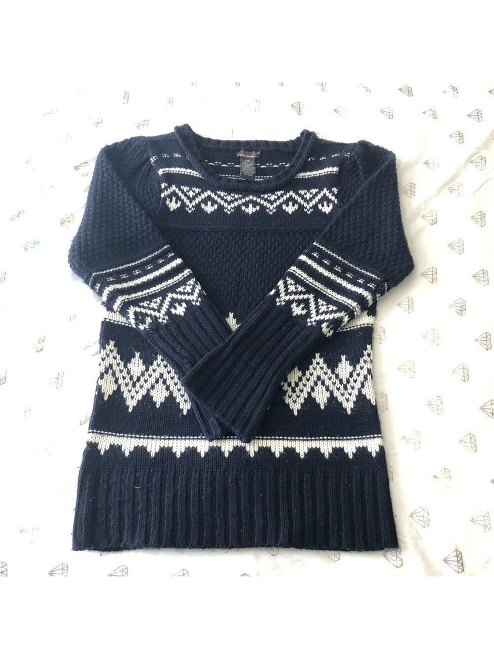 devoted size small navy and white knit sweater